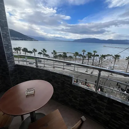 Ledi Seaview * فلورا